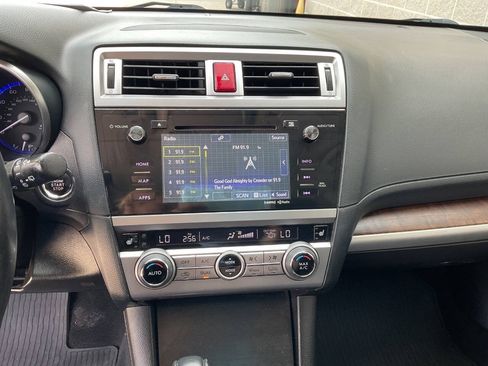 Used 2016 Subaru Outback 2.5i Limited AWD/4WD image 22