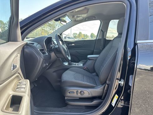 Used 2024 Chevrolet Equinox LT image 16