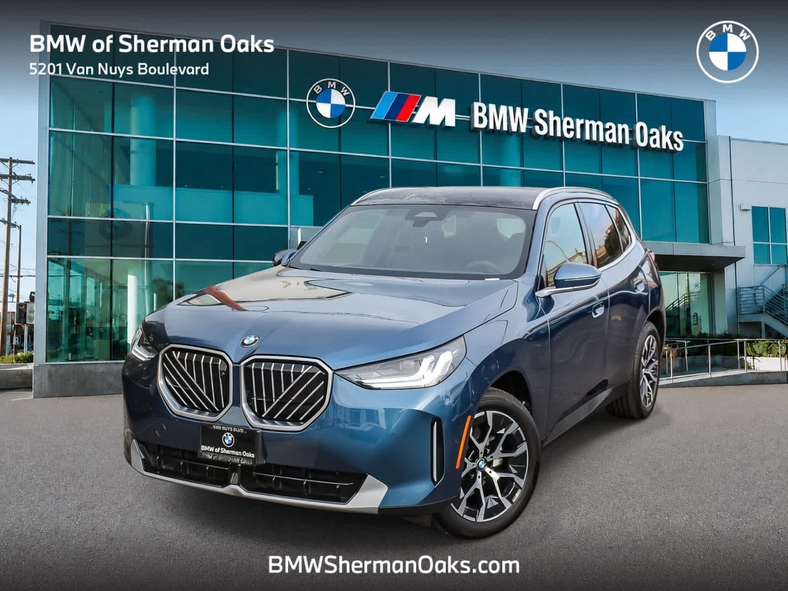 Used 2026 BMW X3 xDrive30i w/ Premium Package AWD/4WD image 2