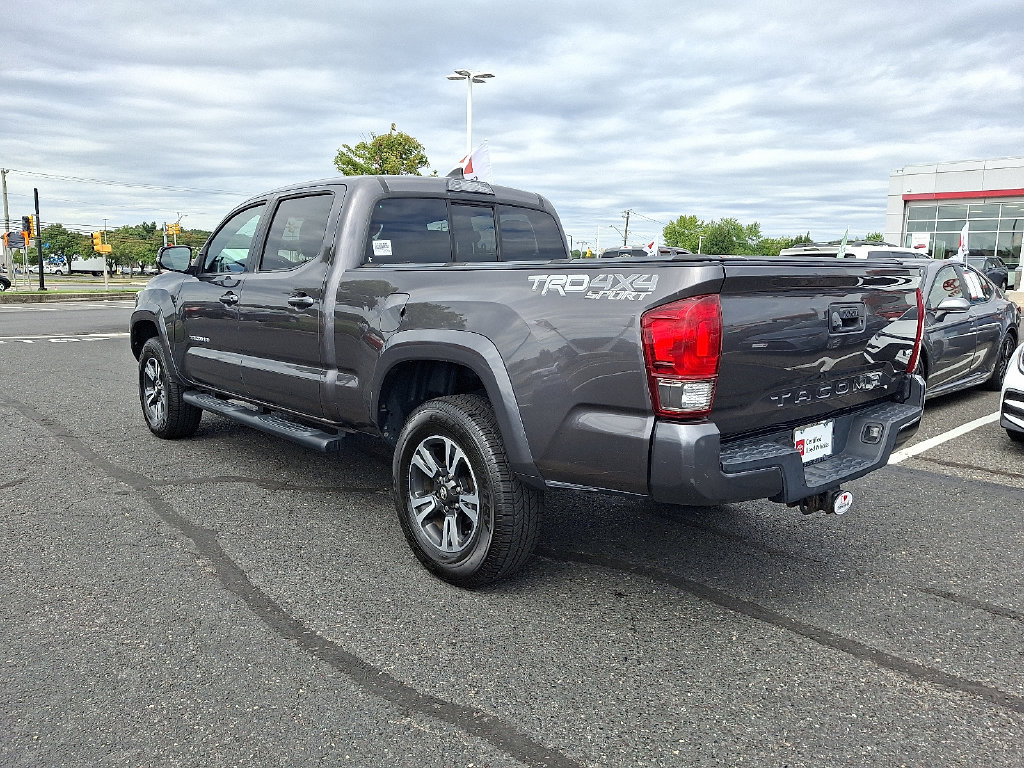 Certified 2016 Toyota Tacoma TRD Sport w/ Towing Package AWD/4WD image 4