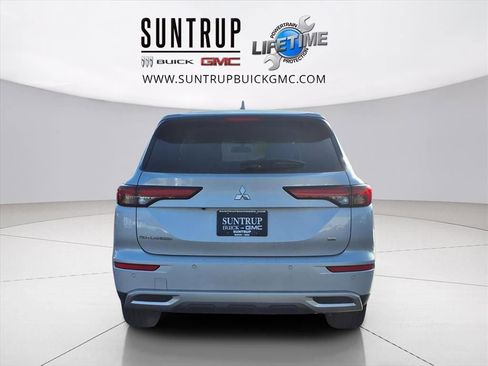 Used 2024 Mitsubishi Outlander SE image 23