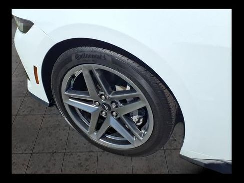 Used 2024 Ford Mustang GT Premium image 5