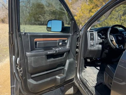 Used 2018 RAM 2500 Laramie w/ Sport Appearance Group image 15