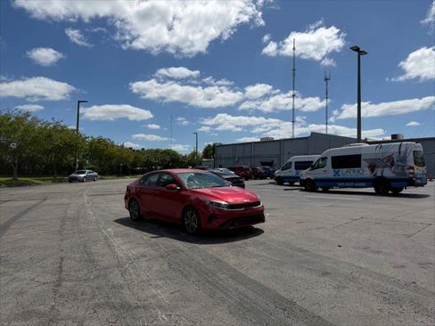 Used 2024 Kia Forte LXS image 8