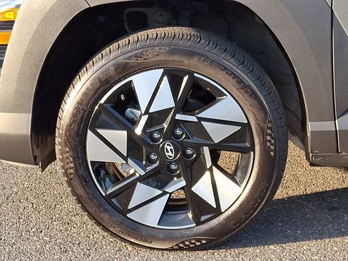 Certified 2025 Hyundai Kona SEL AWD/4WD image 8