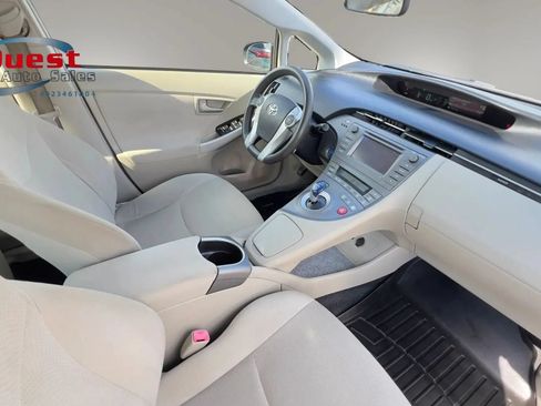 Used 2012 Toyota Prius Two FWD image 15