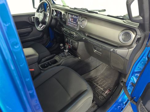 Used 2022 Jeep Wrangler Unlimited Rubicon 4xe image 34