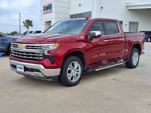 Used 2023 Chevrolet Silverado 1500 LTZ w/ Z71 Off-Road Package AWD/4WD image 4