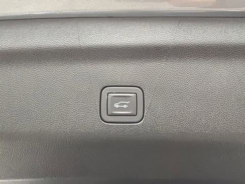 Certified 2025 Chevrolet Tahoe High Country image 45