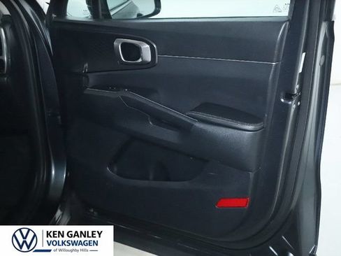 Used 2022 Kia Sorento LX AWD/4WD image 61