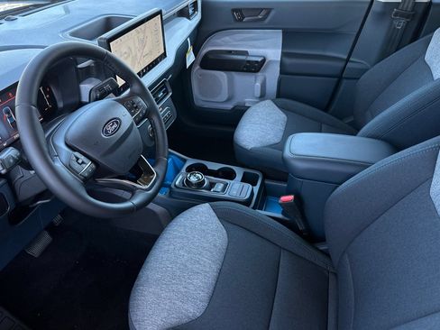 New 2026 Ford Maverick XLT w/ XLT Luxury Package FWD image 9