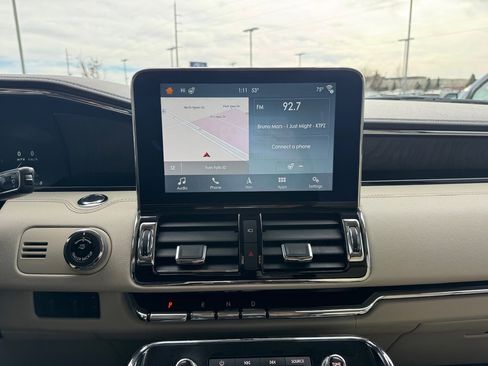 Used 2018 Lincoln Navigator Reserve w/ Technology Package image 18