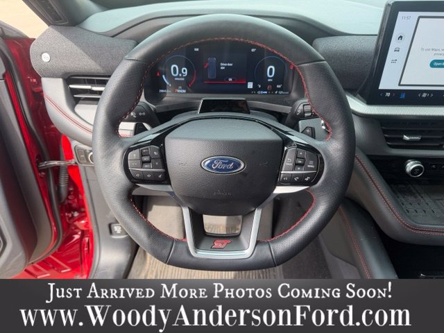 Used 2025 Ford Explorer ST AWD/4WD image 13