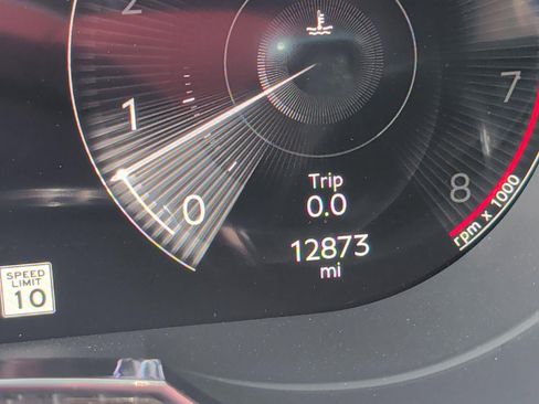 Used 2022 Bentley Bentayga AWD/4WD image 10