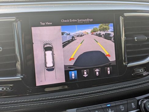 Used 2018 Chrysler Pacifica Limited w/ Advanced Safetytec Group FWD image 25
