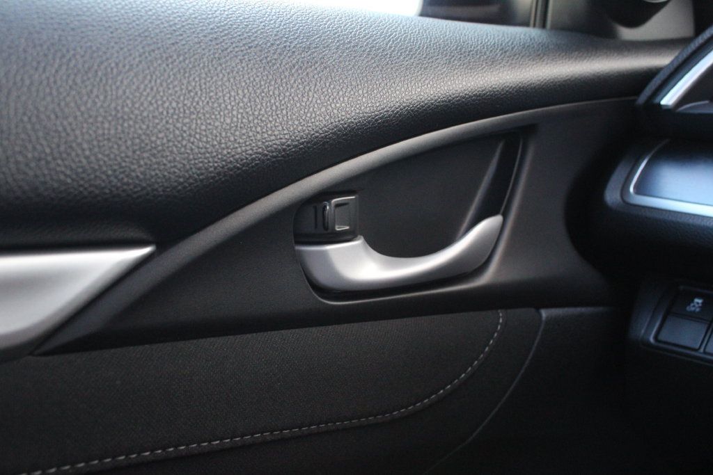 Used 2018 Honda Civic EX-T image 6