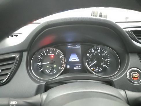 Used 2018 Nissan Rogue SL w/ Premium Package image 27