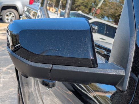 Certified 2025 Chevrolet Colorado Z71 w/ Technology Package image 11