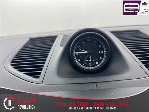 Used 2022 Porsche Macan w/ Premium Package Plus AWD/4WD image 17