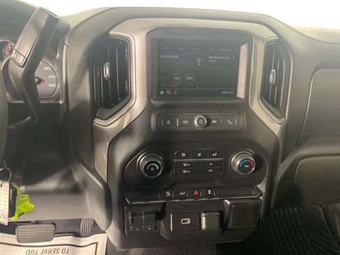 Used 2019 Chevrolet Silverado 1500 Custom Trail Boss w/ Custom Convenience Package AWD/4WD image 23