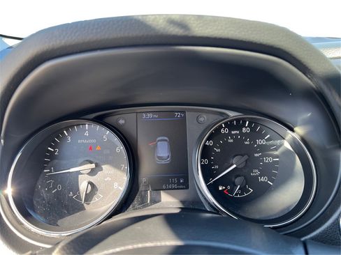 Used 2020 Nissan Rogue Sport SV w/ Technology Package image 16