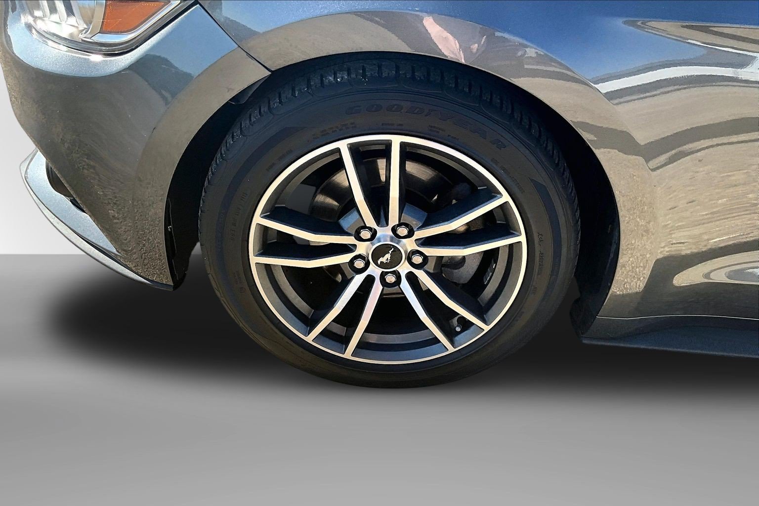 Used 2015 Ford Mustang Premium RWD image 3