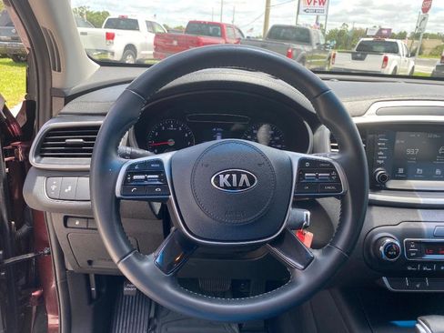 Used 2019 Kia Sorento S FWD image 25