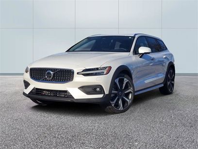 Certified 2025 Volvo V60 B5 Cross Country Ultra w/ Protection Package Premier