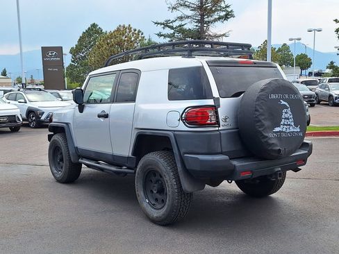Used 2007 Toyota FJ Cruiser 4WD w/ Upgrade Pkg 1 image 5