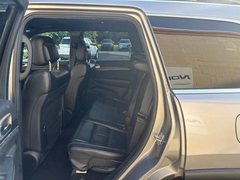Used 2016 Jeep Grand Cherokee Limited AWD/4WD image 12