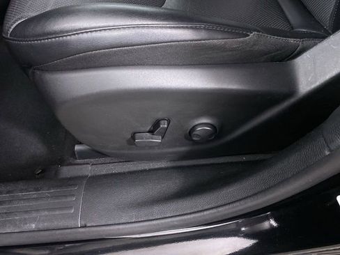 Used 2023 Jeep Cherokee Altitude Lux image 17