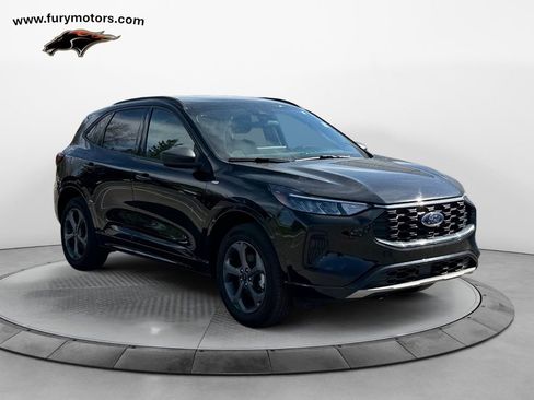 Used 2024 Ford Escape ST-Line w/ Tech Pack #1 AWD/4WD image 1