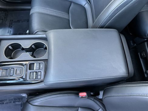 Used 2023 Honda Pilot Touring image 15