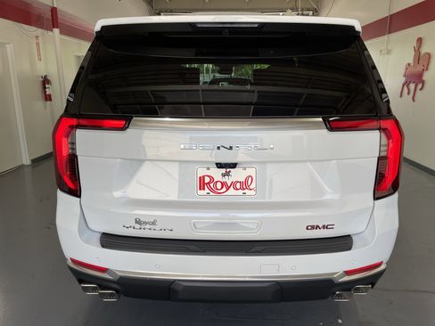 New 2026 GMC Yukon Denali RWD image 5