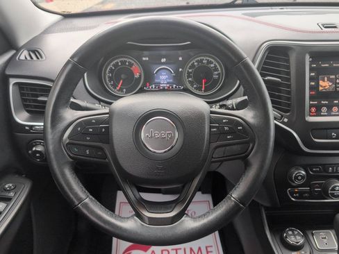 Used 2019 Jeep Cherokee Trailhawk AWD/4WD image 17