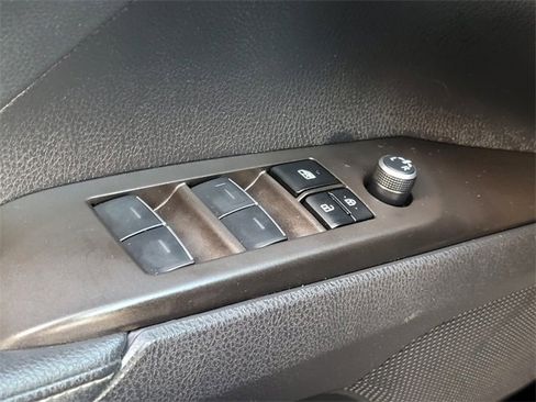 Used 2023 Toyota Camry XSE image 33