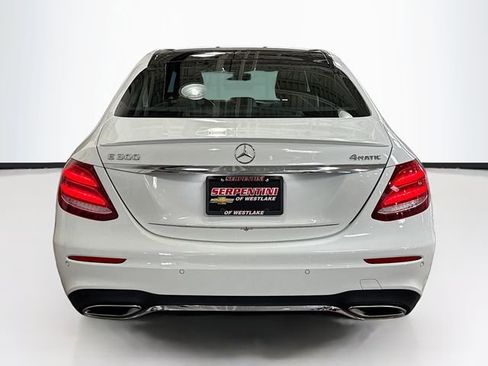 Used 2017 Mercedes-Benz E 300 4MATIC image 7