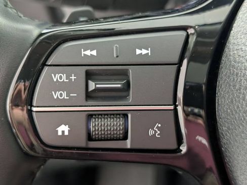 Used 2025 Honda Pilot Touring image 17