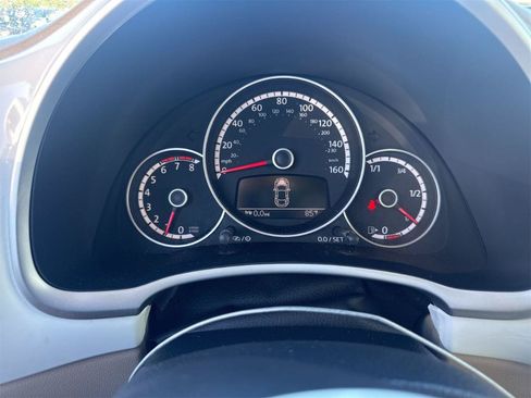 Used 2015 Volkswagen Beetle 1.8T FWD image 17
