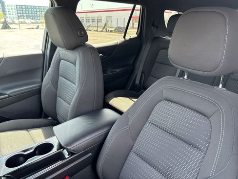 Used 2025 Chevrolet Equinox LT FWD image 35