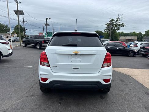 Used 2017 Chevrolet Trax LS FWD image 5