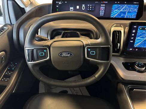 Certified 2025 Ford Expedition Active AWD/4WD image 29