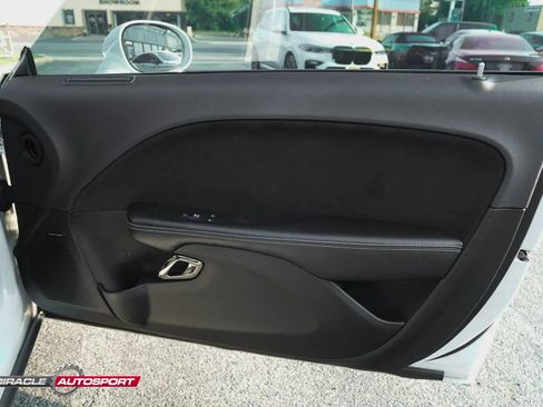 Used 2015 Dodge Challenger SRT Hellcat image 25