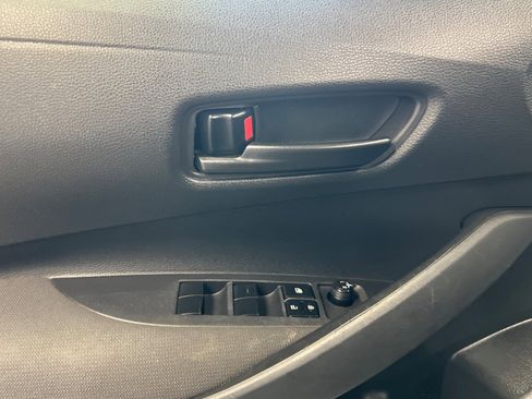 Used 2023 Toyota Corolla LE image 11