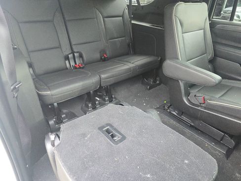 Used 2021 GMC Yukon XL SLT w/ Rear Media and Nav Package image 22
