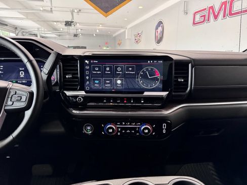 Certified 2024 GMC Sierra 1500 Elevation AWD/4WD image 18
