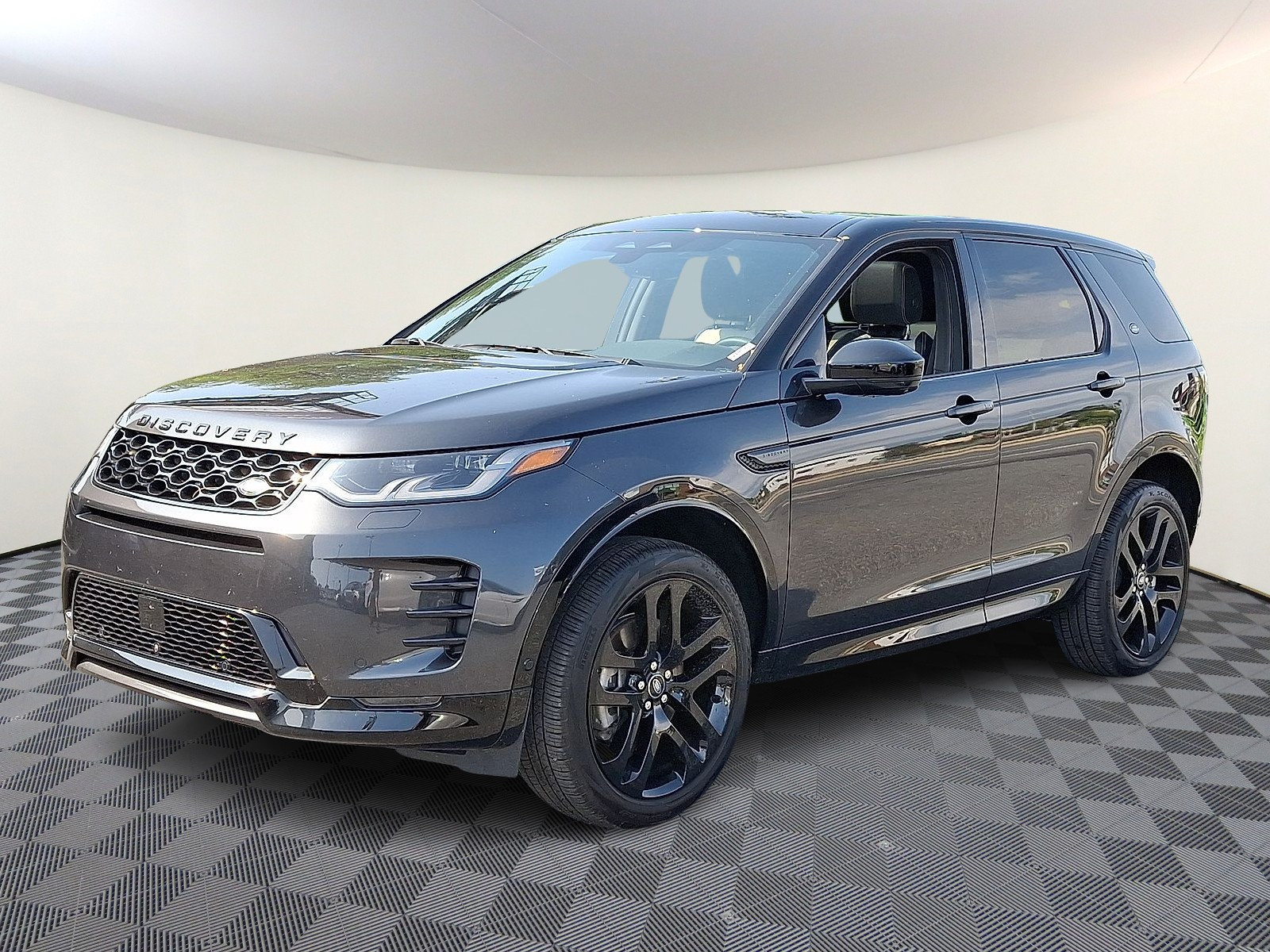 Used 2026 Land Rover Discovery Sport Landmark AWD/4WD image 1