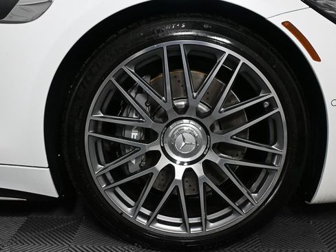 Used 2025 Mercedes-Benz AMG GT 43 image 33