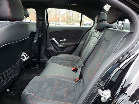 Used 2022 Mercedes-Benz A 220 4MATIC image 9