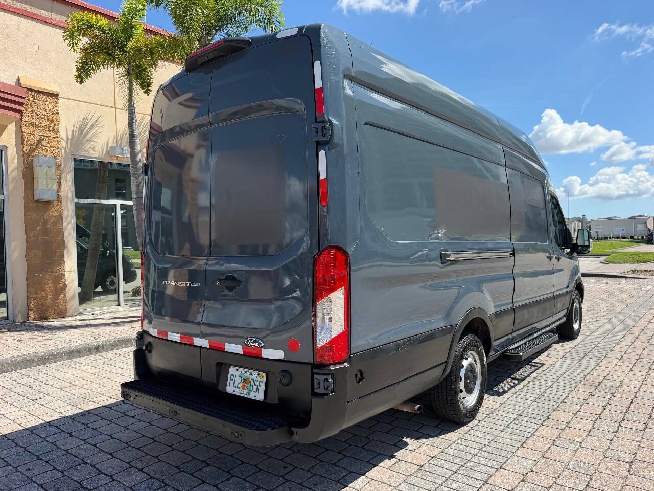 Used 2020 Ford Transit 250 148 High Roof Extended RWD image 34